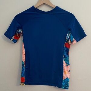 NWT Girl's Kanu Surf Miranda Short Sleeve UV Protective Rashguard Top SMALL